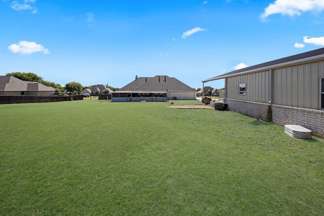 120 Lone Star Way, Godley, TX 76044