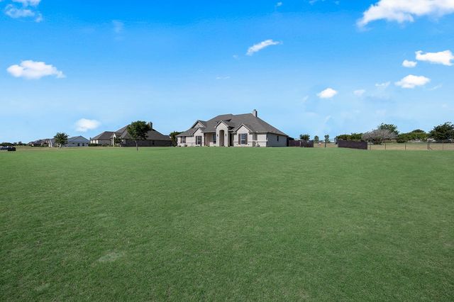 120 Lone Star Way, Godley, TX 76044