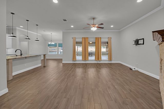 120 Lone Star Way, Godley, TX 76044
