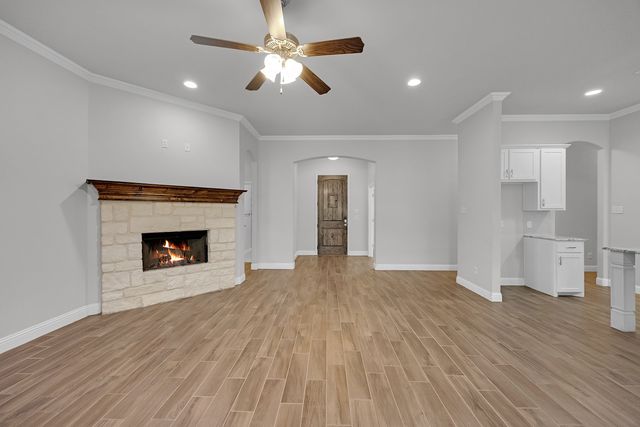120 Lone Star Way, Godley, TX 76044