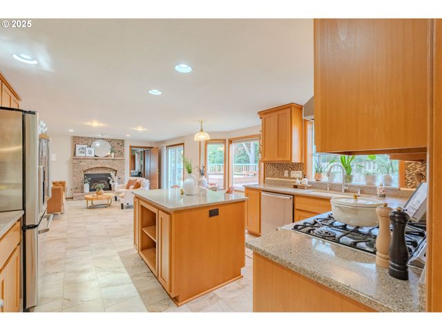 14100 Se 20TH St, Vancouver, WA 98683