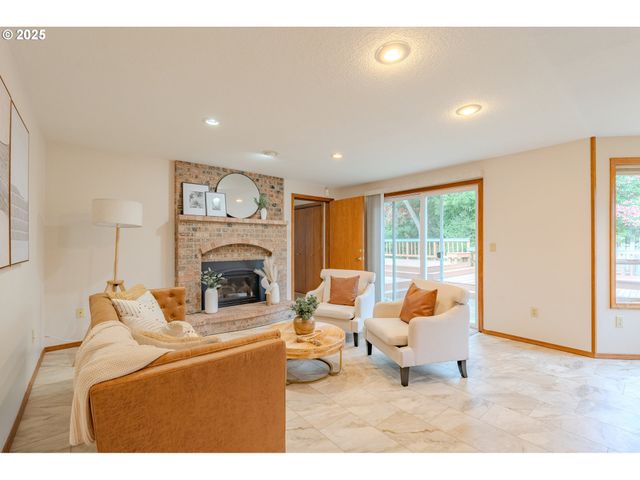 14100 Se 20TH St, Vancouver, WA 98683