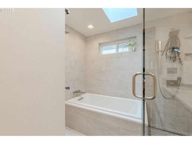 14100 Se 20TH St, Vancouver, WA 98683