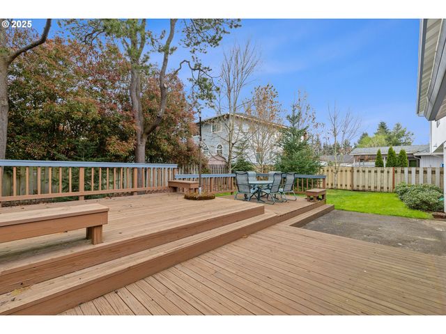 14100 Se 20TH St, Vancouver, WA 98683