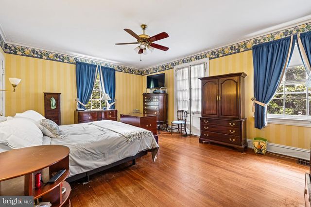 902 W NORTHERN PKWY, Baltimore, MD 21210