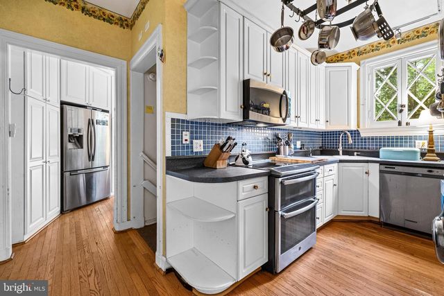 902 W NORTHERN PKWY, Baltimore, MD 21210