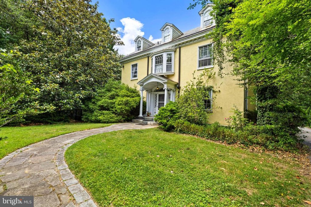 902 W NORTHERN PKWY, Baltimore, MD 21210