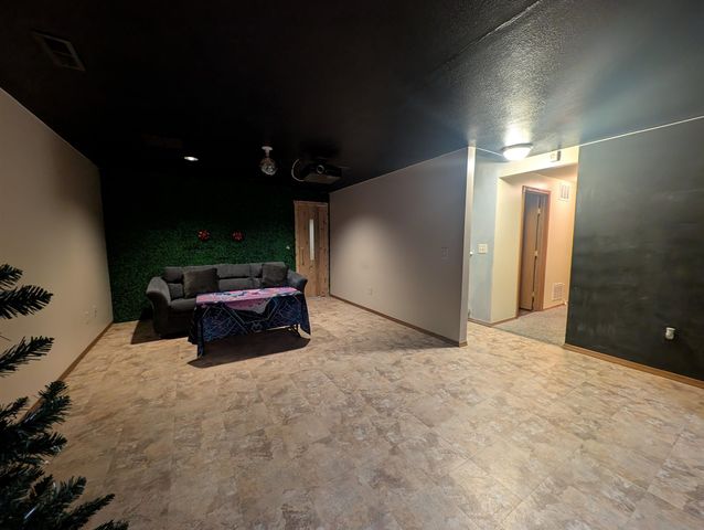 1729 S Herrington St, Wichita, KS 67207