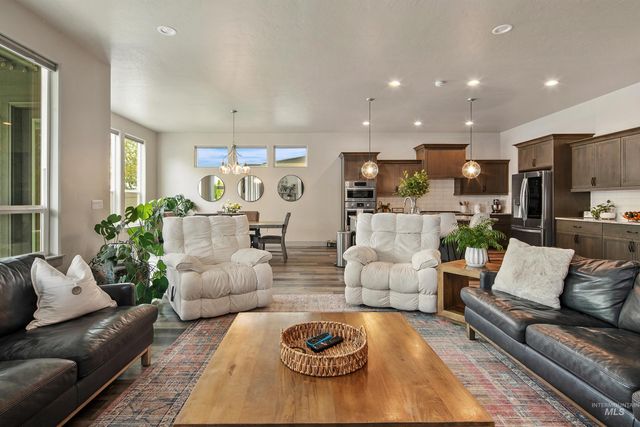 2883 E Mores Trail Dr., Meridian, ID 83642