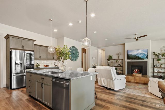 2883 E Mores Trail Dr., Meridian, ID 83642
