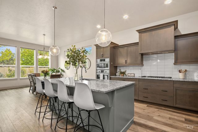 2883 E Mores Trail Dr., Meridian, ID 83642
