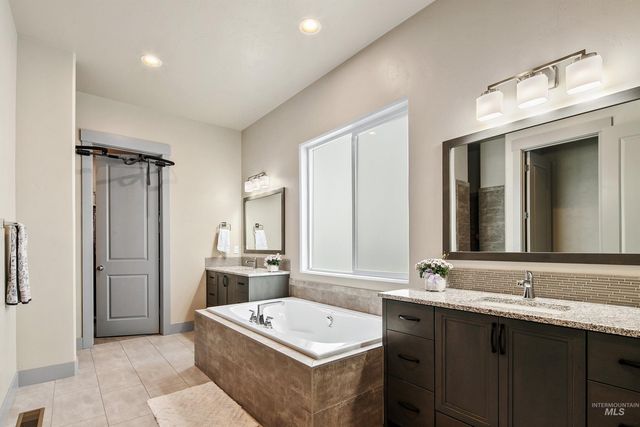 2883 E Mores Trail Dr., Meridian, ID 83642