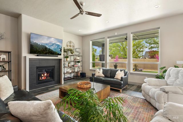 2883 E Mores Trail Dr., Meridian, ID 83642