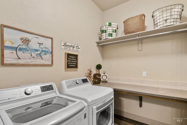 2883 E Mores Trail Dr., Meridian, ID 83642