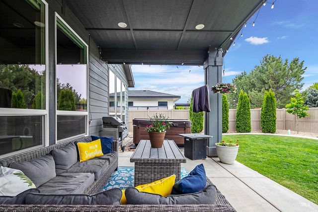 2883 E Mores Trail Dr., Meridian, ID 83642