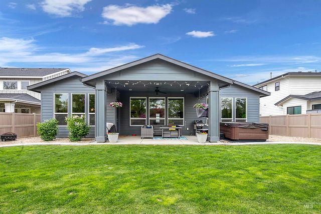 2883 E Mores Trail Dr., Meridian, ID 83642