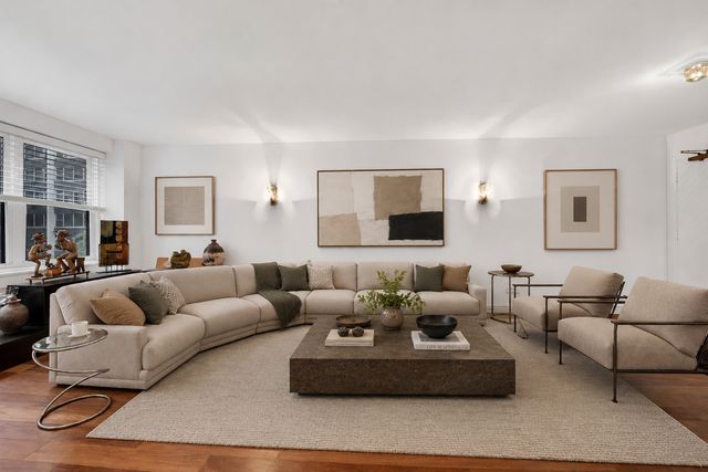 850 N DeWitt Place 7K, Chicago, IL 60611