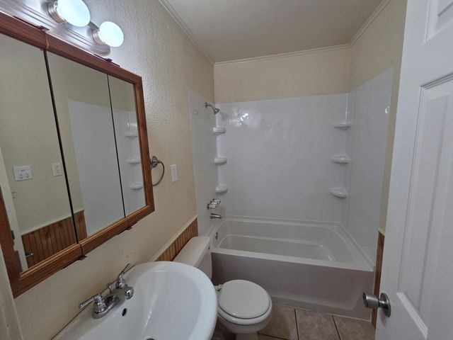 916 Leeper Drive, Denison, TX 75020