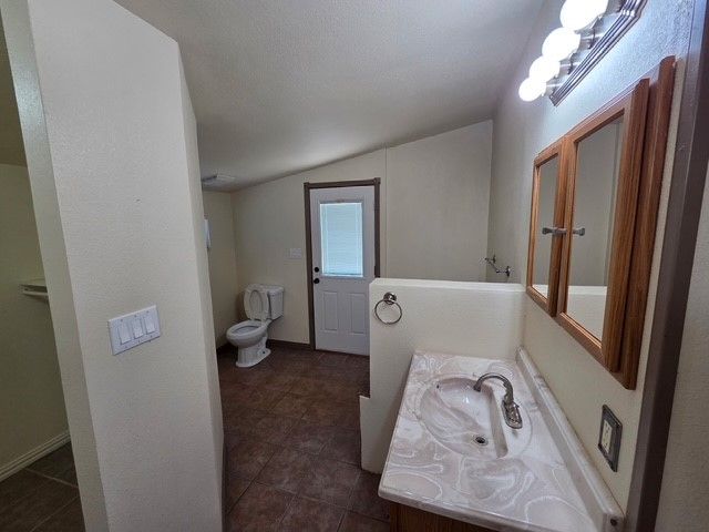916 Leeper Drive, Denison, TX 75020