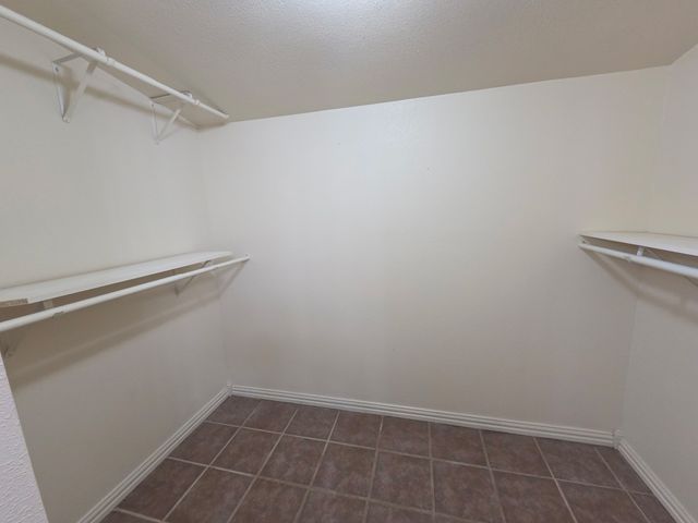 916 Leeper Drive, Denison, TX 75020