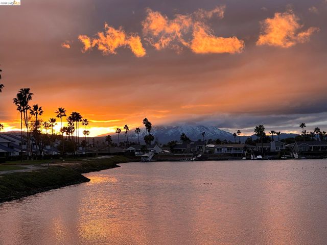 1550 Trawler St, Discovery Bay, CA 94505