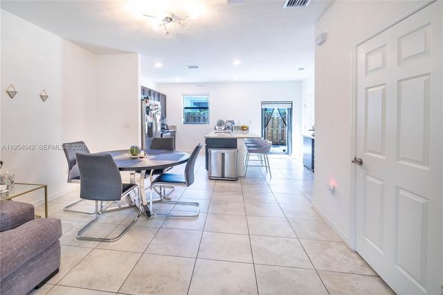 1540 SW 28th St, Fort Lauderdale, FL 33315