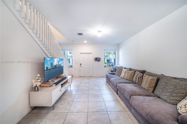 1540 SW 28th St, Fort Lauderdale, FL 33315