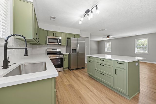 9132 KERRVILLE-ROSEMARK RD, Millington, TN 38053