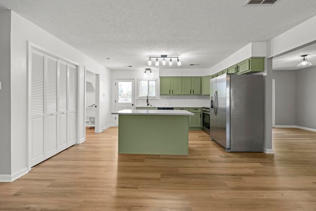 9132 KERRVILLE-ROSEMARK RD, Millington, TN 38053