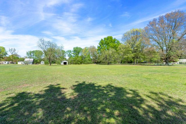 9132 KERRVILLE-ROSEMARK RD, Millington, TN 38053