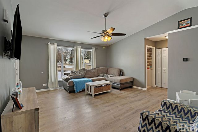 4801 Rose Street, Crystal Lake, IL 60014