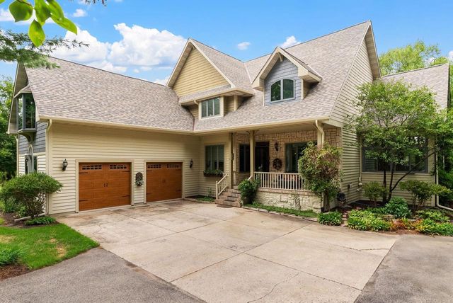 8523 N Stone Farm Road, Edgerton, WI 53534