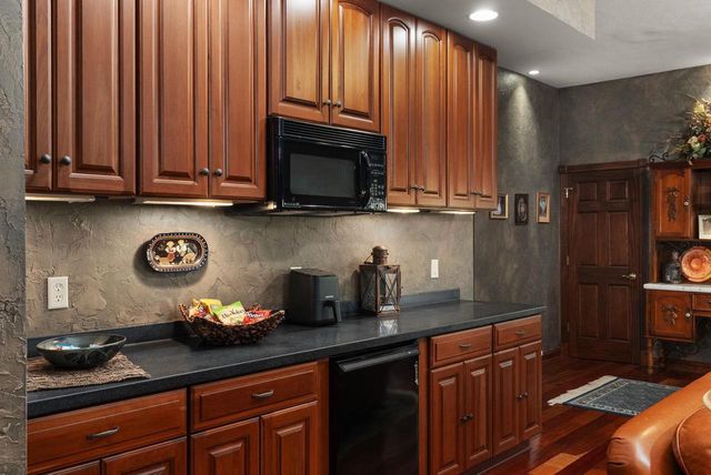 8523 N Stone Farm Road, Edgerton, WI 53534