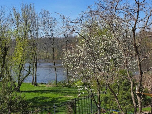 8523 N Stone Farm Road, Edgerton, WI 53534