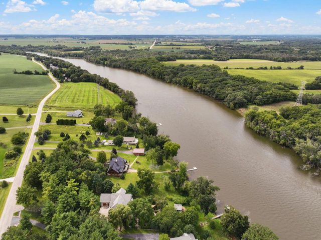 8523 N Stone Farm Road, Edgerton, WI 53534