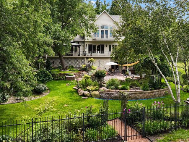 8523 N Stone Farm Road, Edgerton, WI 53534
