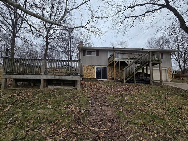 1334 Lakeview N Drive, Odessa, MO 64076