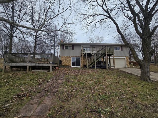 1334 Lakeview N Drive, Odessa, MO 64076