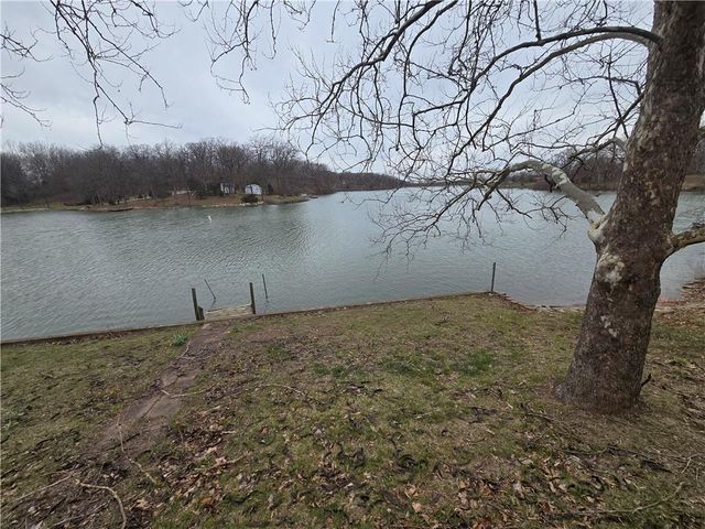 1334 Lakeview N Drive, Odessa, MO 64076