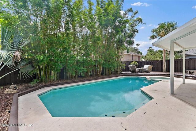1660 LINKSIDE Court N, Atlantic Beach, FL 32233