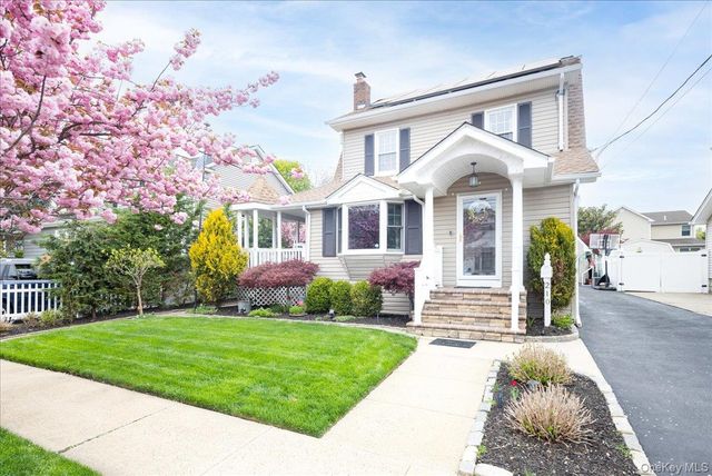 210 Frederick Avenue, Bellmore, NY 11710