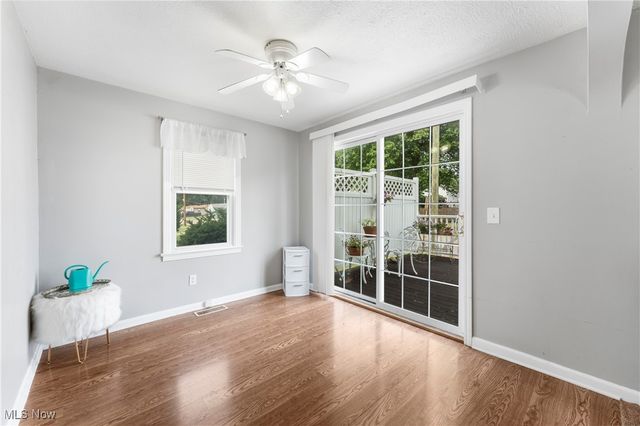 325 Lincoln Avenue, Louisville, OH 44641