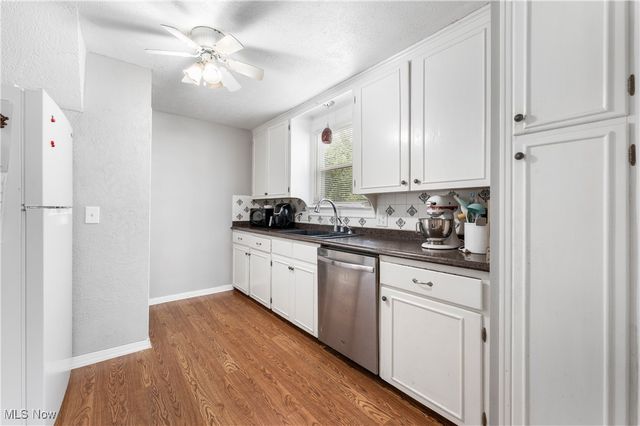 325 Lincoln Avenue, Louisville, OH 44641