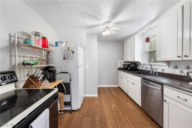 325 Lincoln Avenue, Louisville, OH 44641