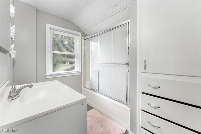 325 Lincoln Avenue, Louisville, OH 44641