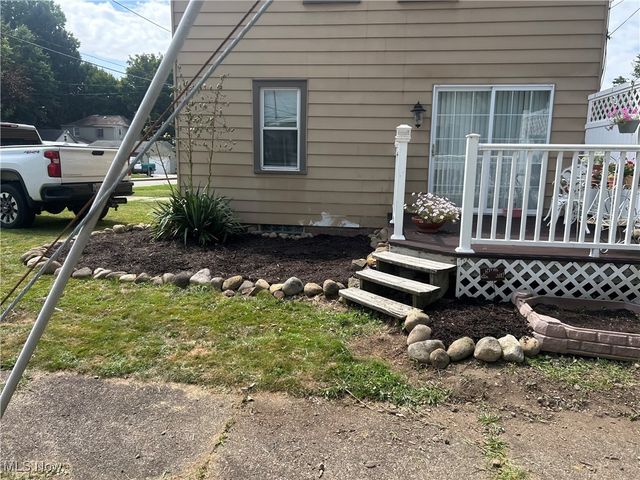 325 Lincoln Avenue, Louisville, OH 44641