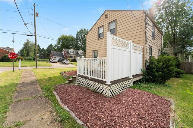 325 Lincoln Avenue, Louisville, OH 44641