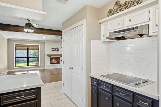 6231 Autumn Forest Drive, Houston, TX 77092