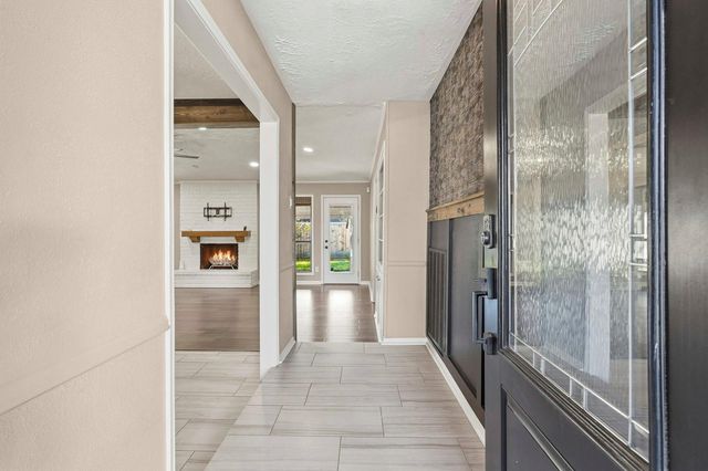 6231 Autumn Forest Drive, Houston, TX 77092