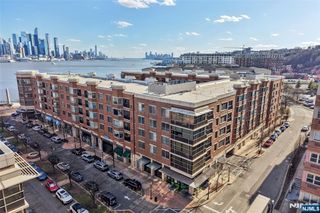 22 Ave At Port Imperial 413, West New York, NJ 07093